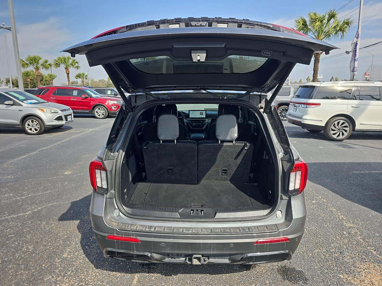 2025 Ford Explorer ST-Line RWD