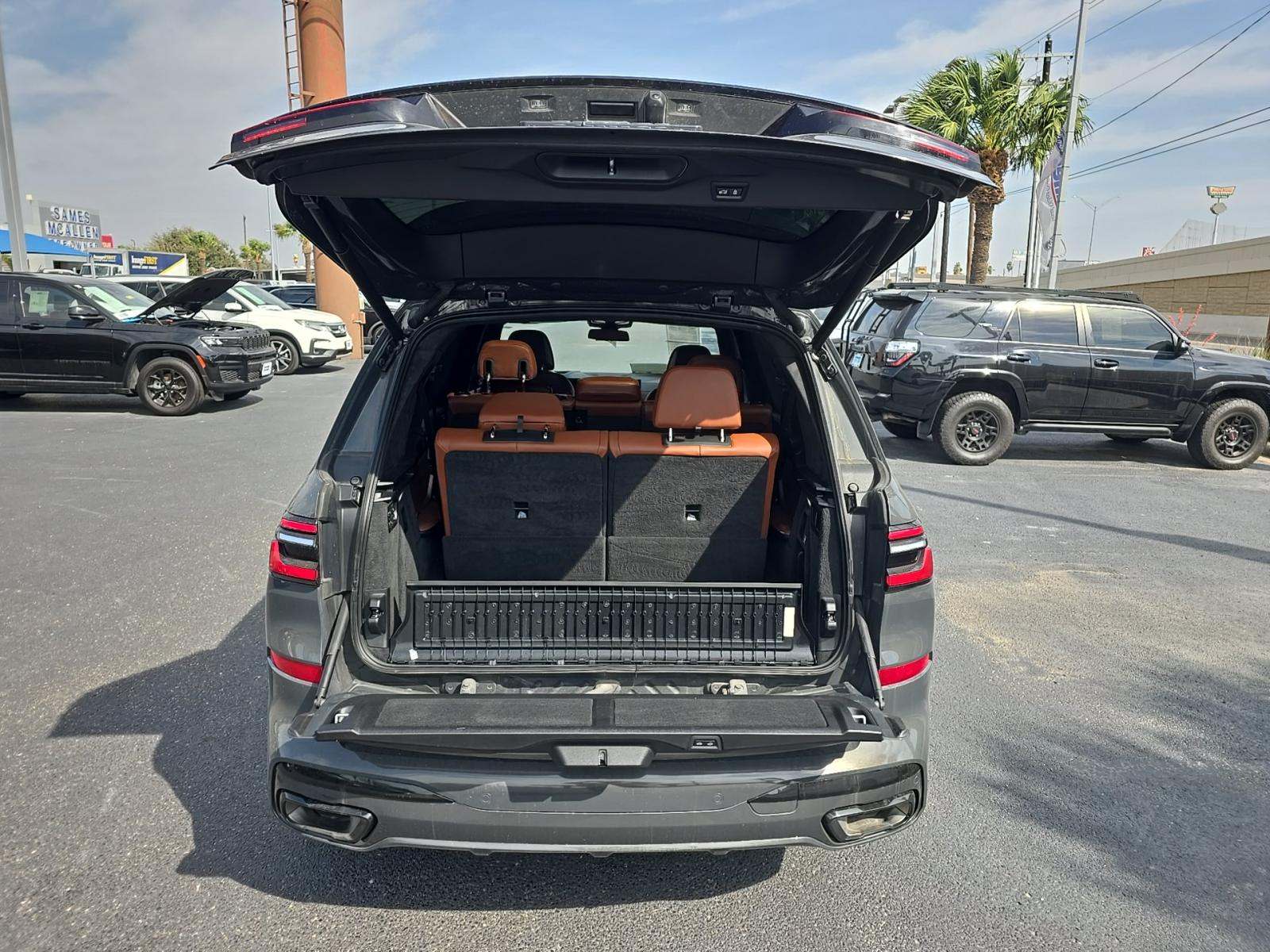 2023 BMW X7 xDrive40i AWD