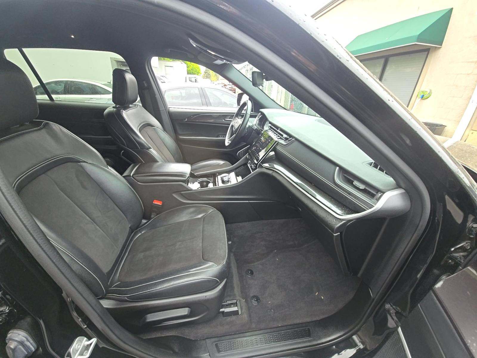 2022 Jeep Grand Cherokee L Altitude AWD
