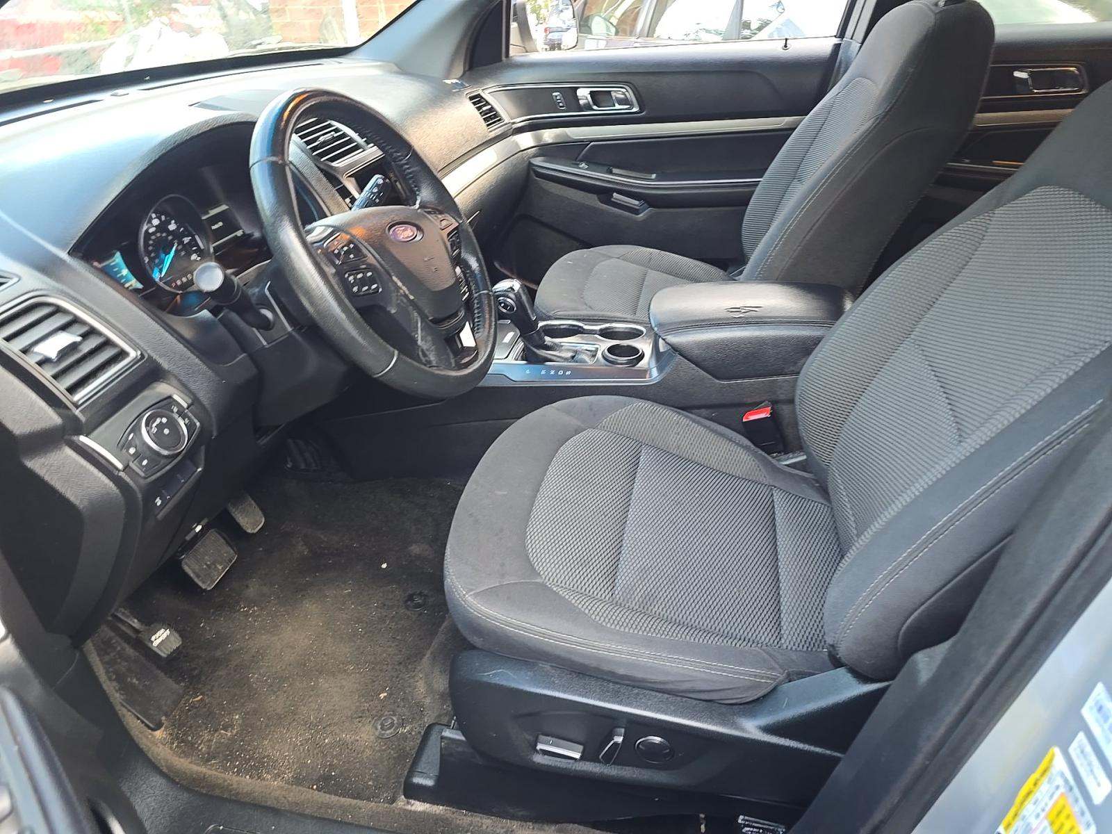 FORD EXPLORER - 6