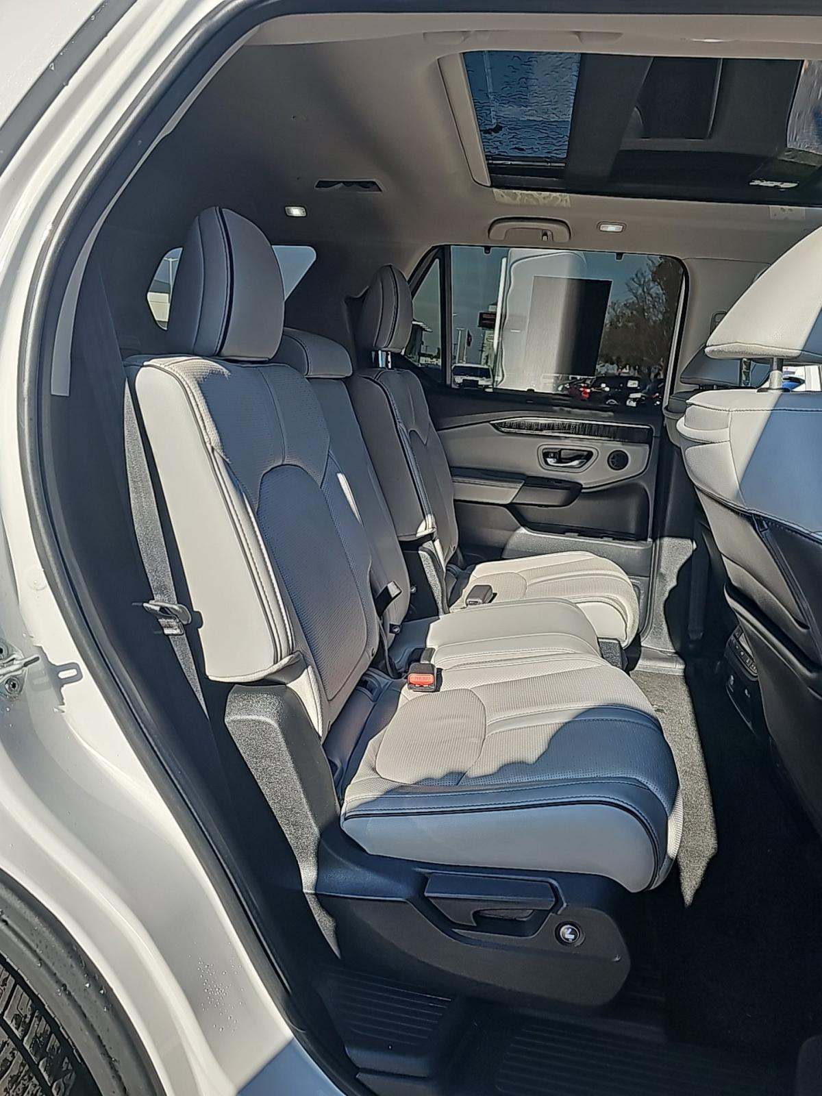 2023 Honda Pilot Elite AWD