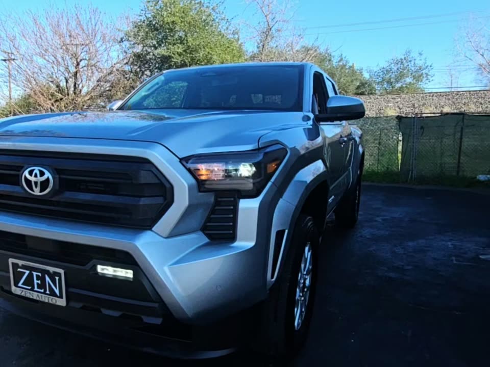 2024 Toyota Tacoma SR5 AWD