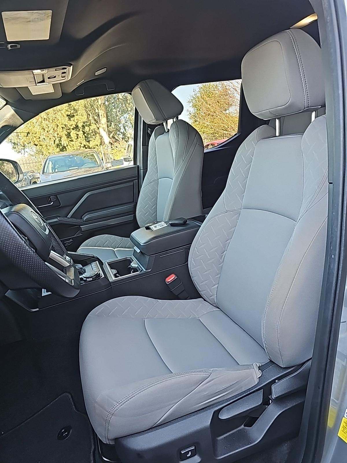 2024 Toyota Tacoma SR5 AWD