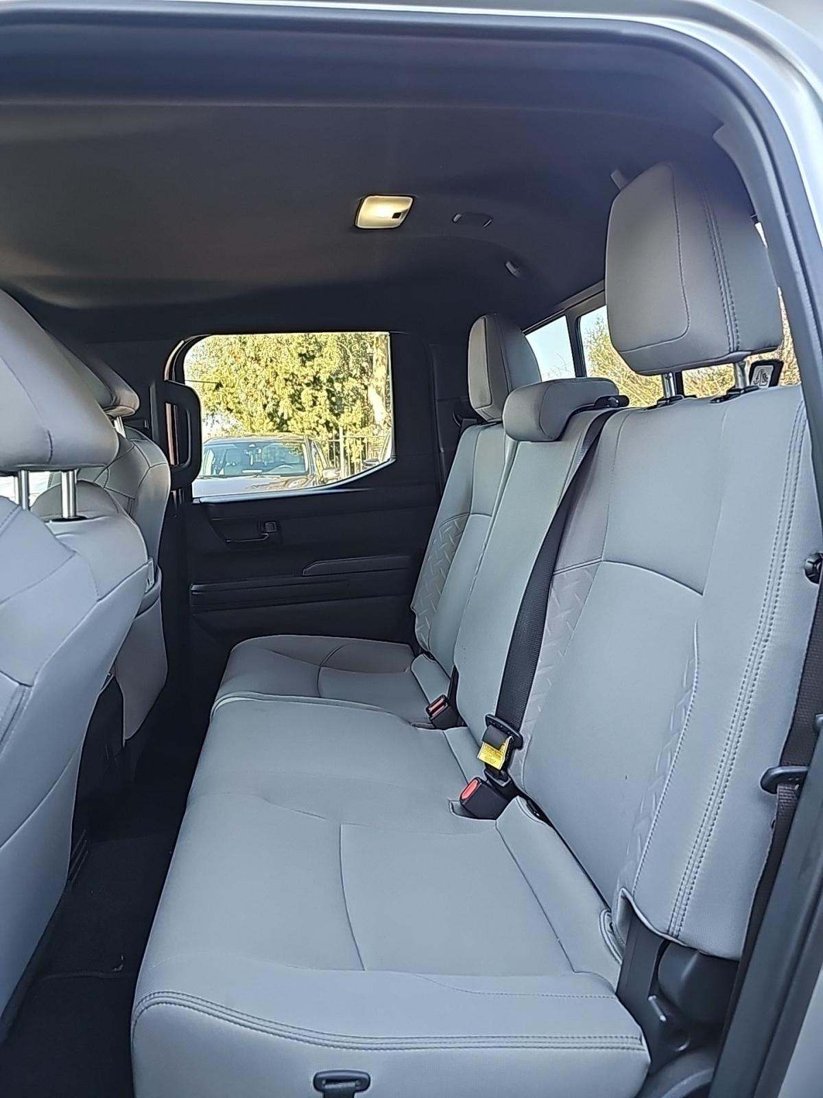 2024 Toyota Tacoma SR5 AWD