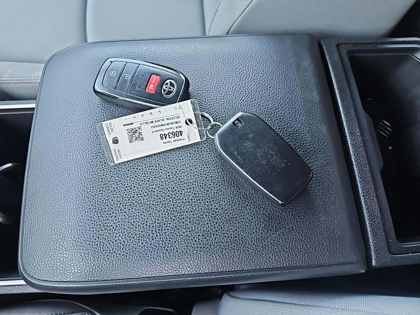 2024 Toyota Tacoma SR5 AWD