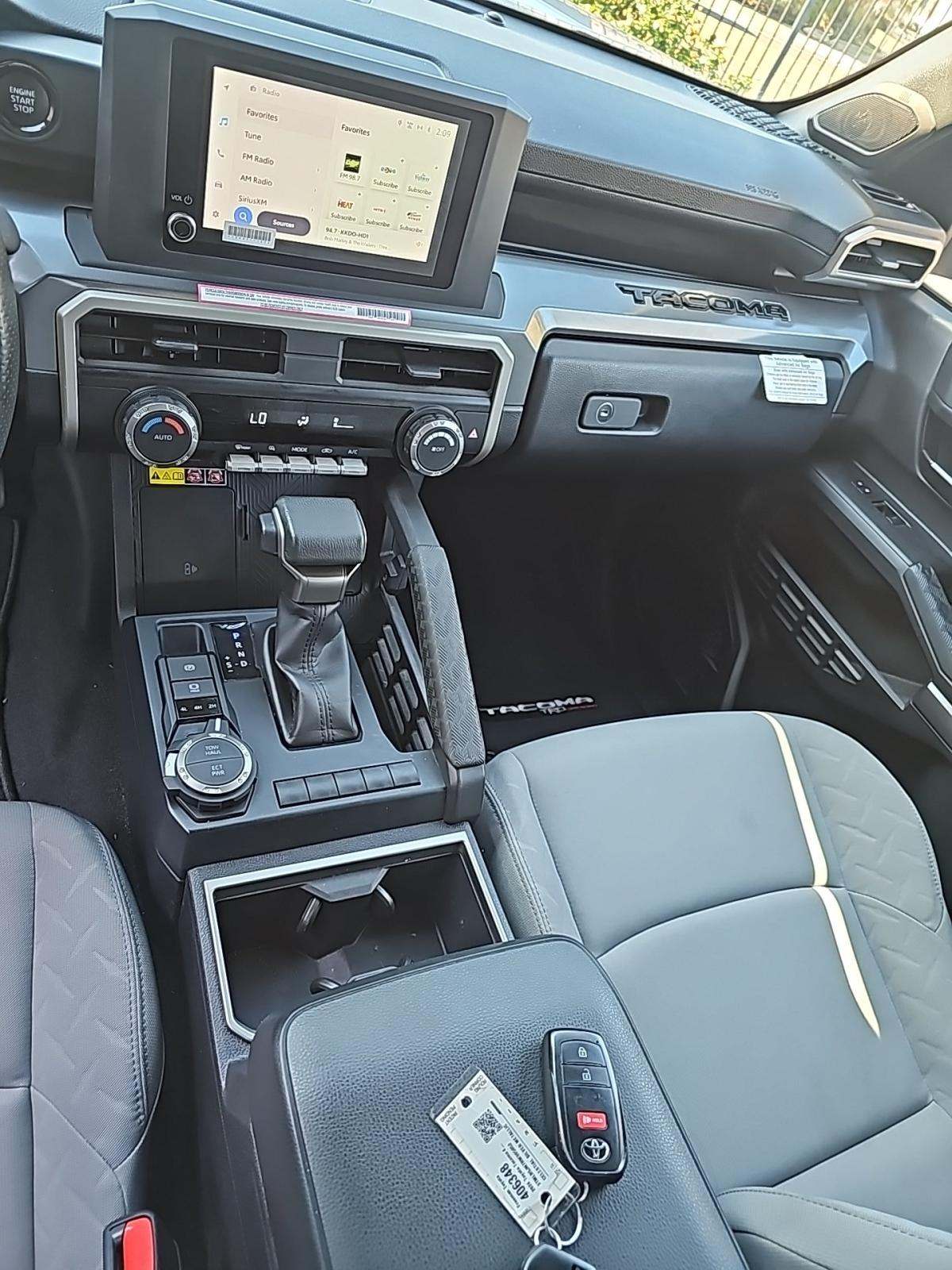 2024 Toyota Tacoma SR5 AWD