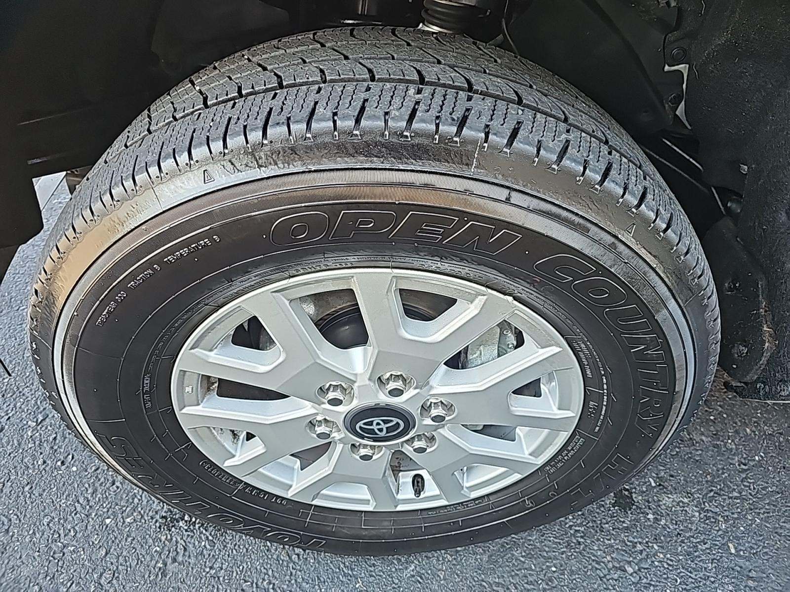 2024 Toyota Tacoma SR5 AWD