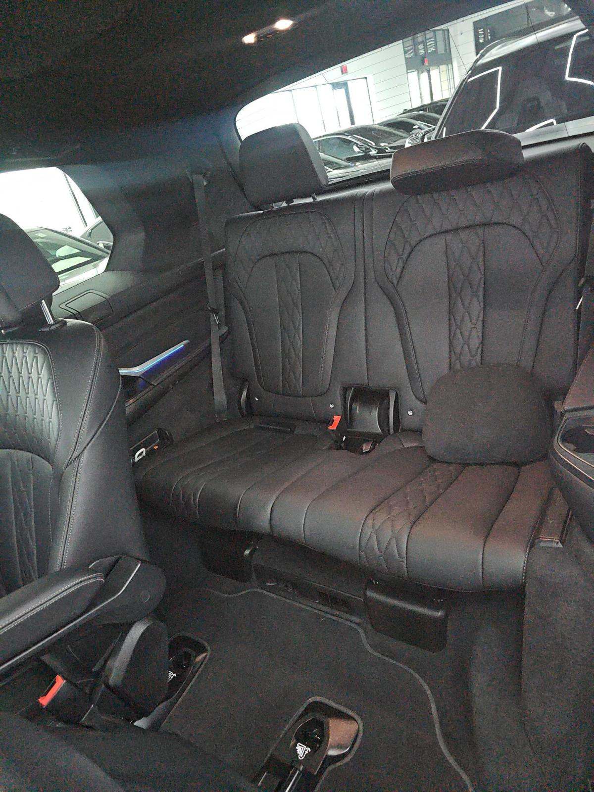 2024 BMW X7 ALPINA XB7 AWD