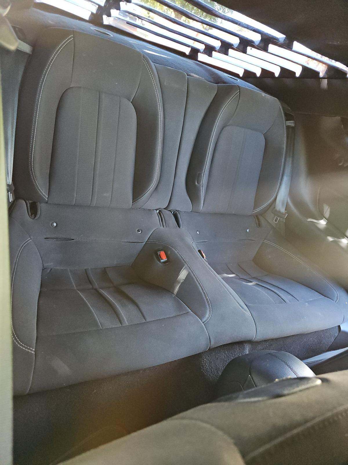 2021 Ford Mustang EcoBoost RWD