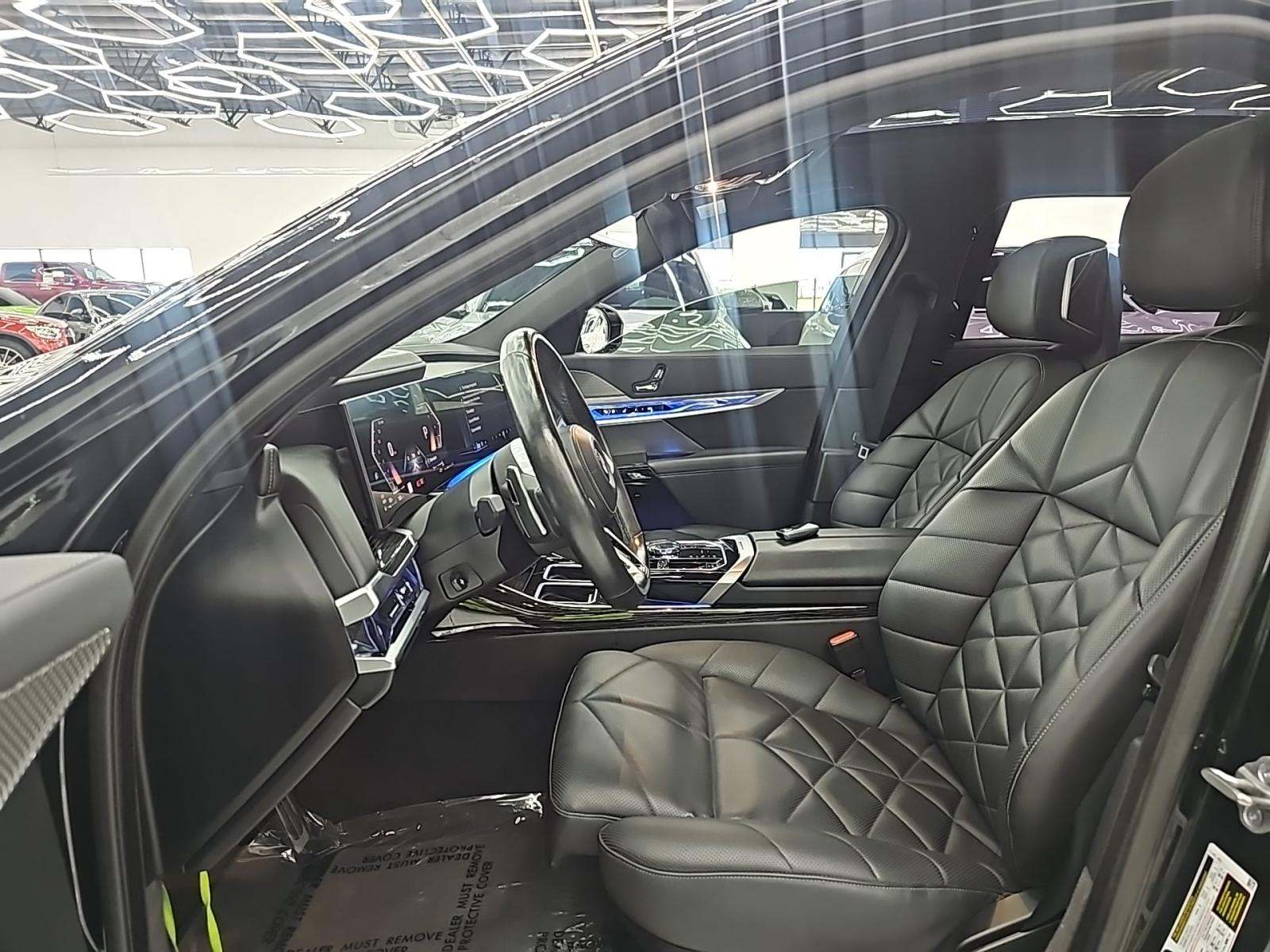 2023 BMW 7 Series 740i RWD