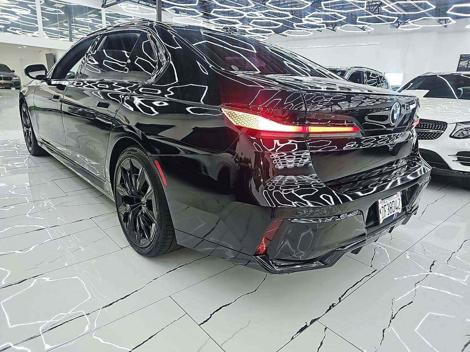 2023 BMW 7 Series 740i RWD