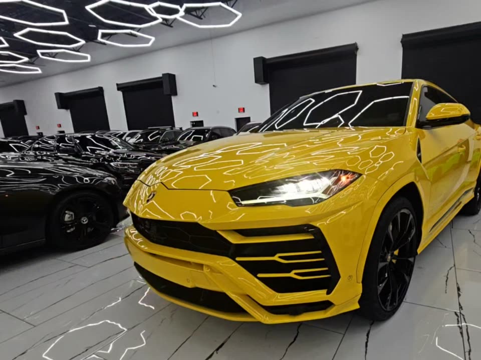 2021 Lamborghini Urus Base AWD
