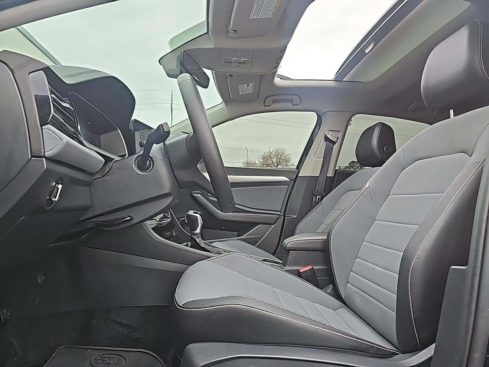 2025 Volkswagen Jetta 1.5T SE FWD