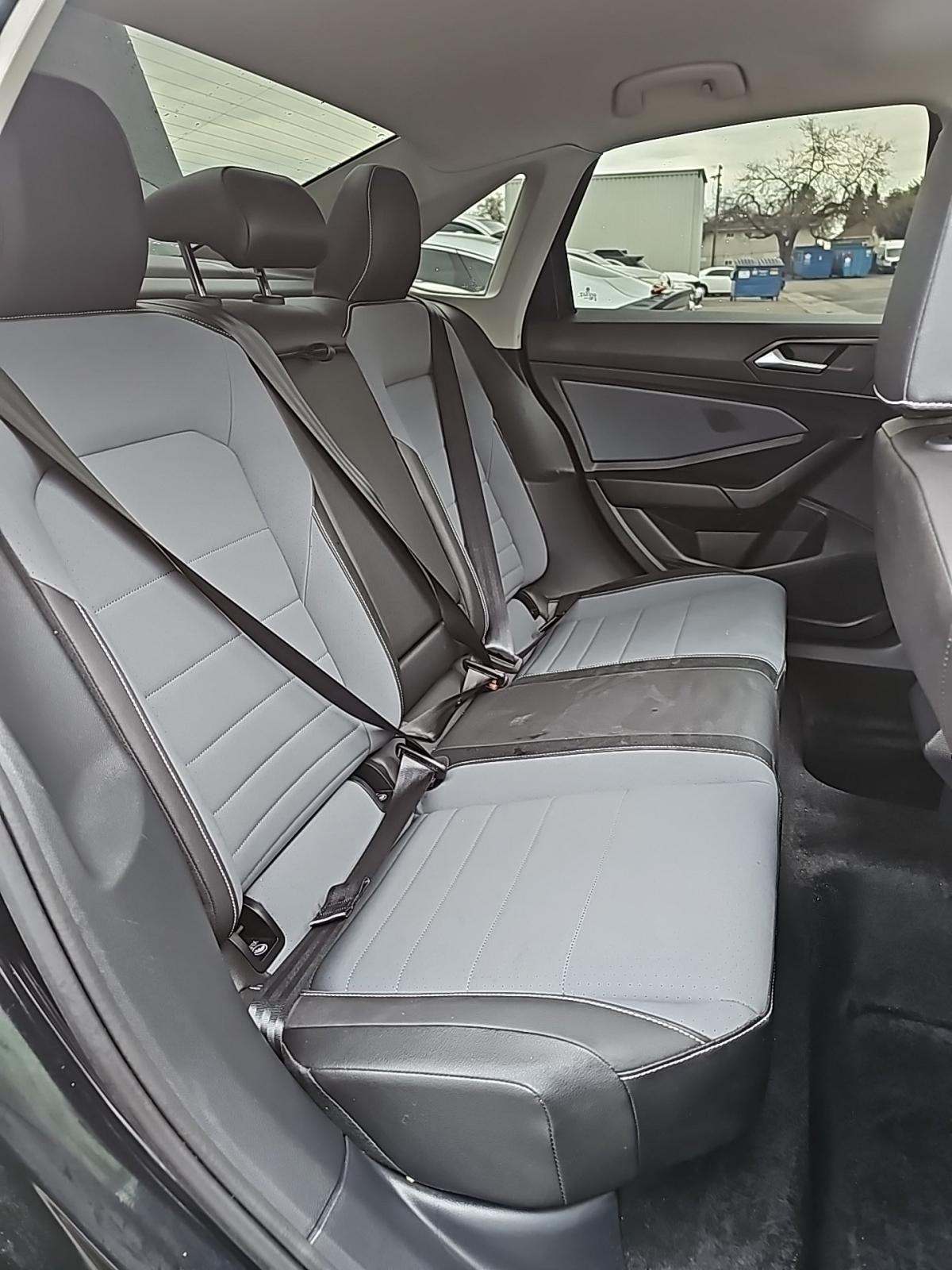 2025 Volkswagen Jetta 1.5T SE FWD