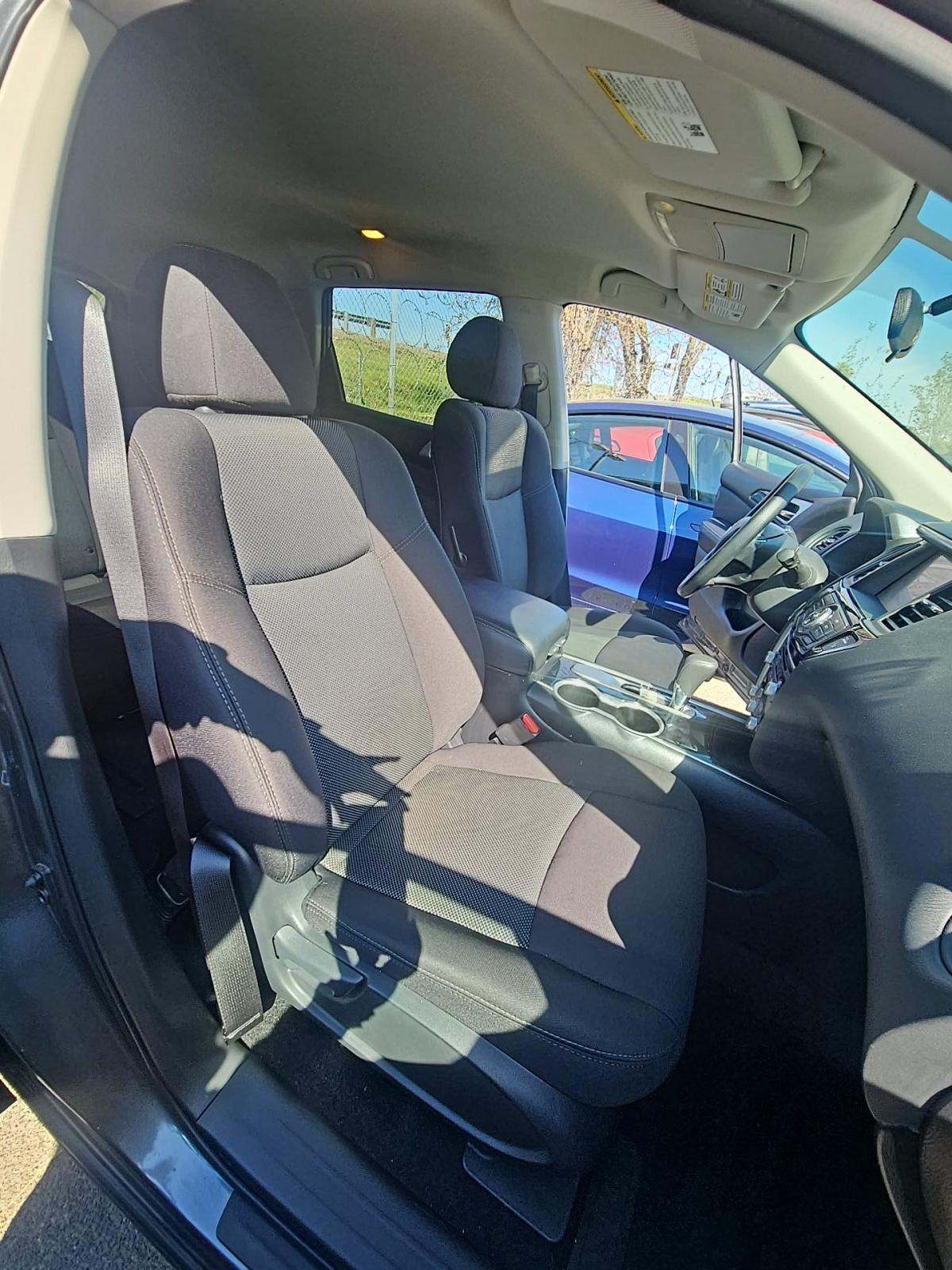 2020 Nissan Pathfinder S FWD