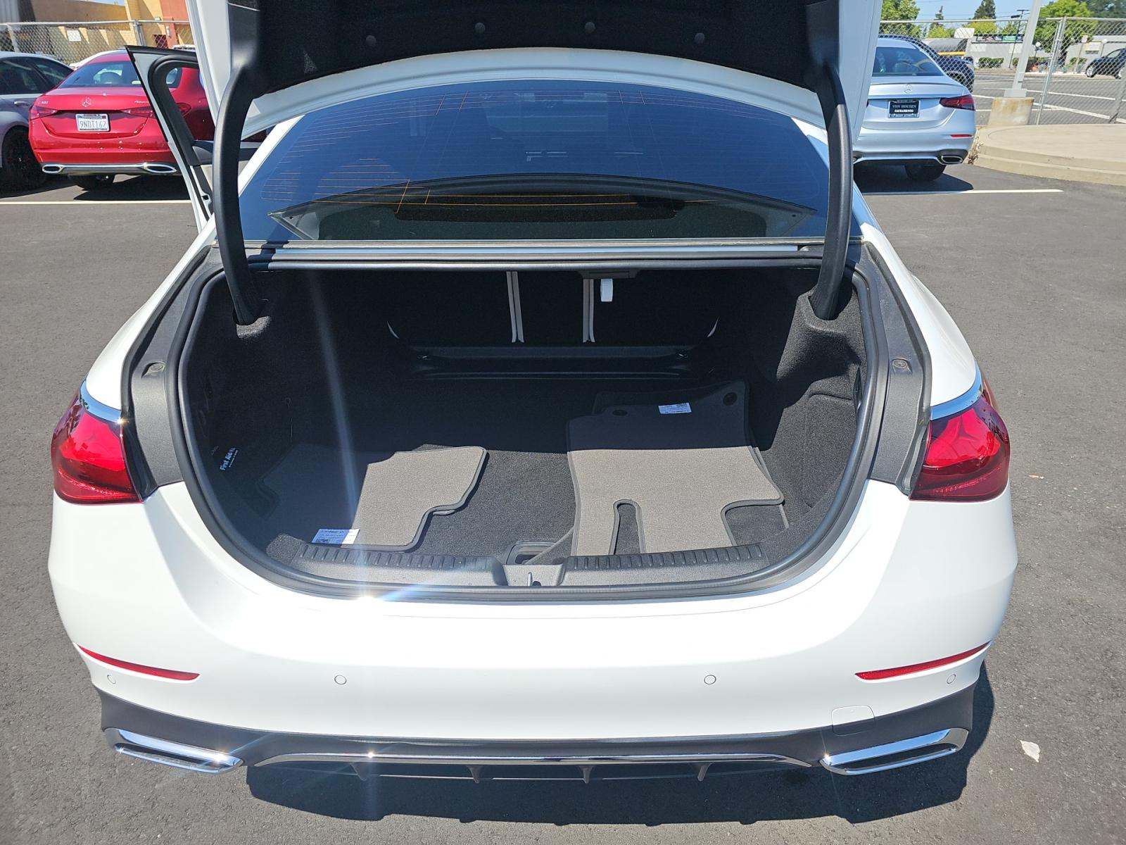 MERCEDES-BENZ E-CLASS - 10