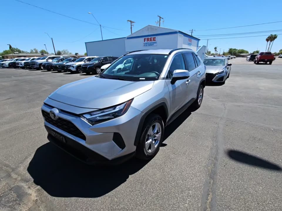 2025 Toyota RAV4 XLE FWD