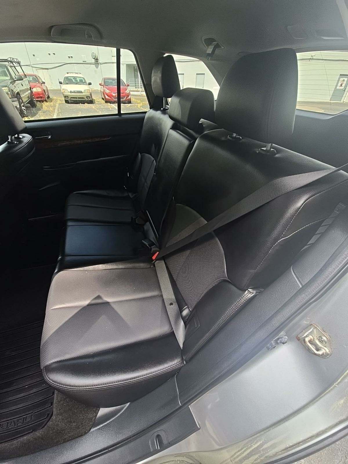 2012 Subaru Outback 2.5i Limited AWD