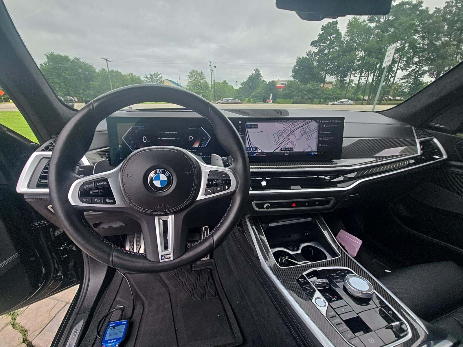 2023 BMW X7 M60i AWD