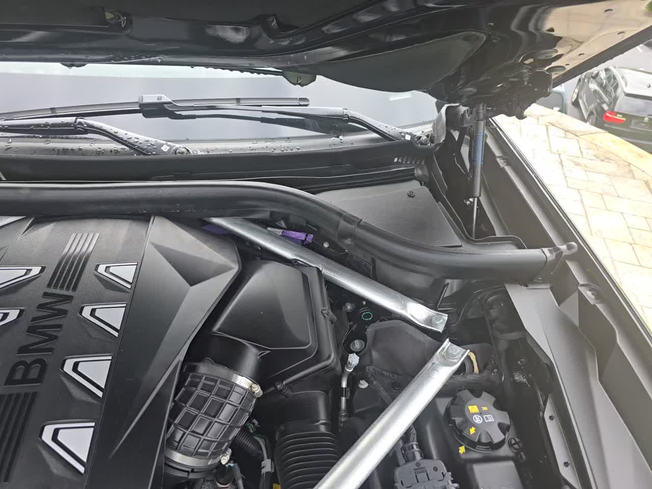 2023 BMW X7 M60i AWD