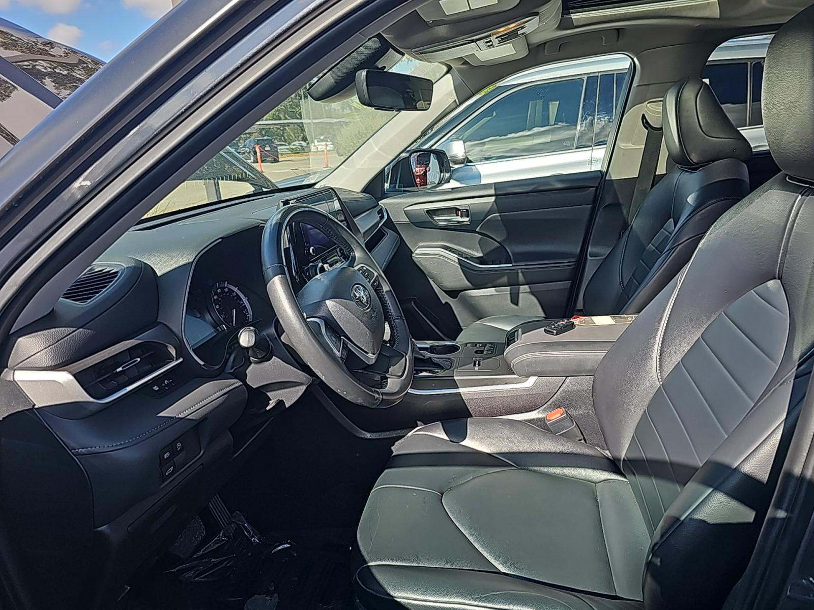 2024 Toyota Highlander XLE FWD