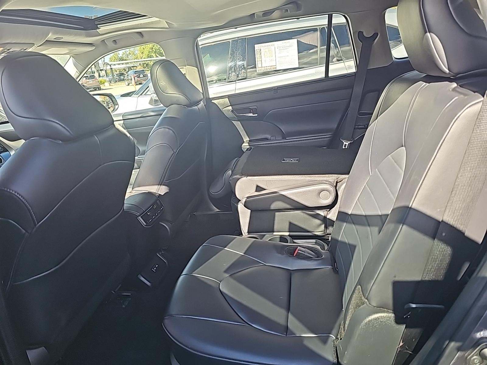 2024 Toyota Highlander XLE FWD