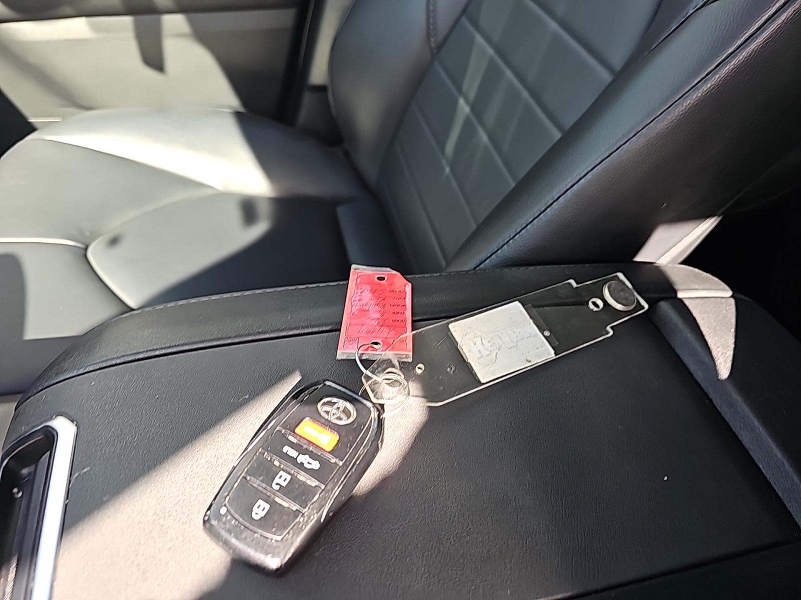 2024 Toyota Highlander XLE FWD