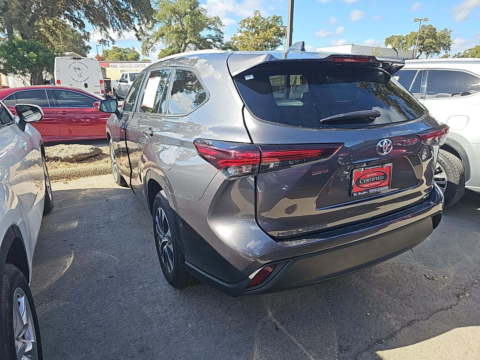 2024 Toyota Highlander XLE FWD