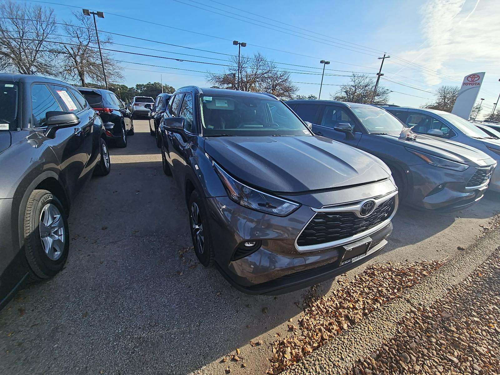 2024 Toyota Highlander XLE FWD