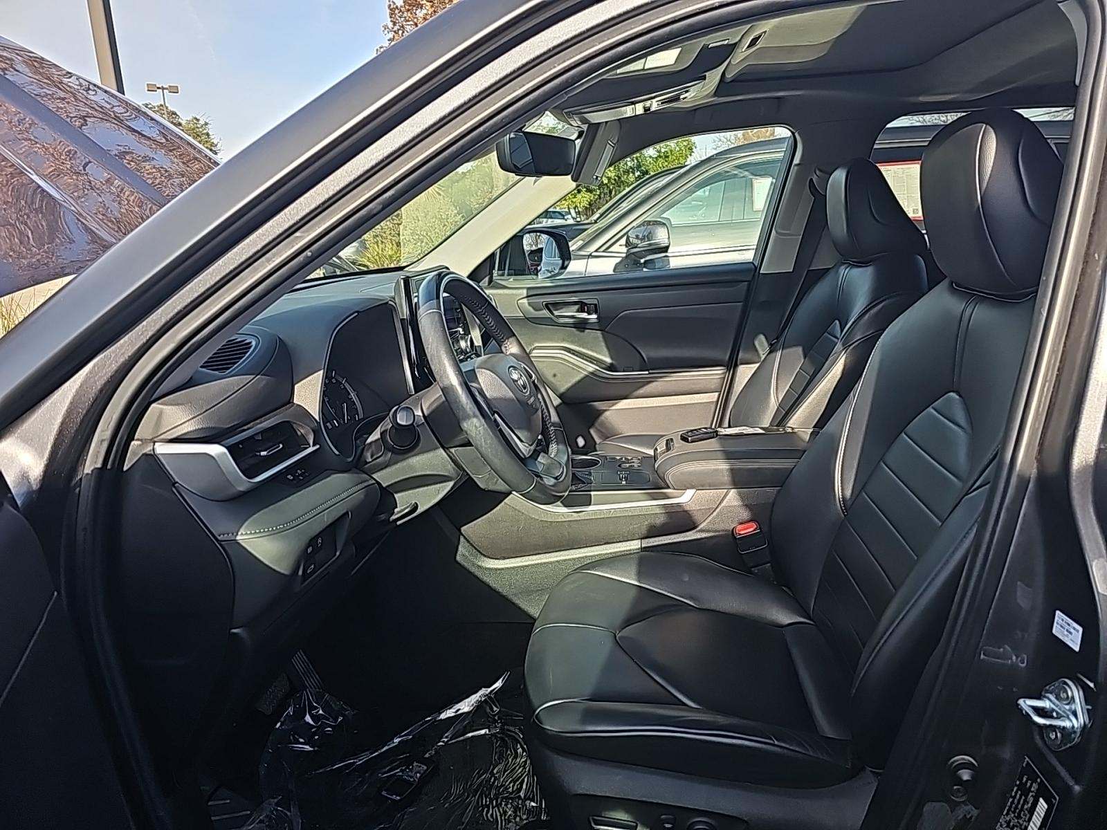 2024 Toyota Highlander XLE FWD