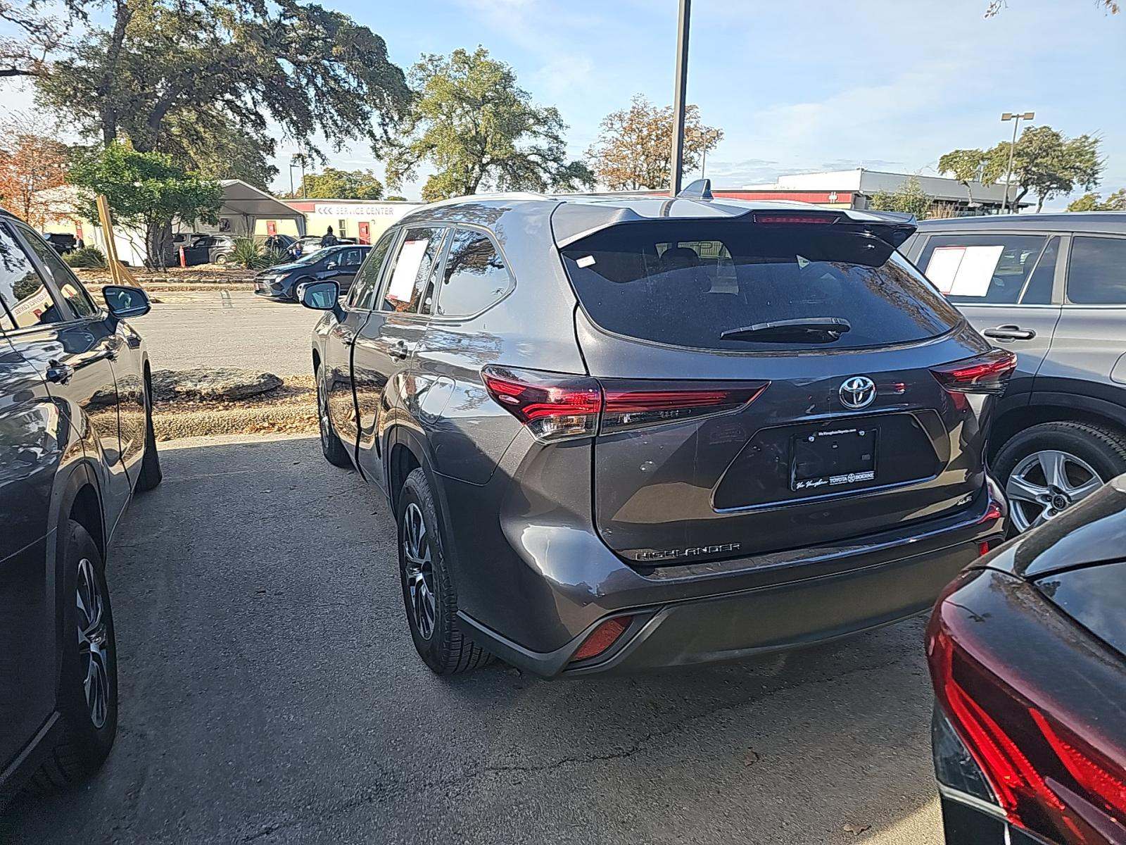2024 Toyota Highlander XLE FWD