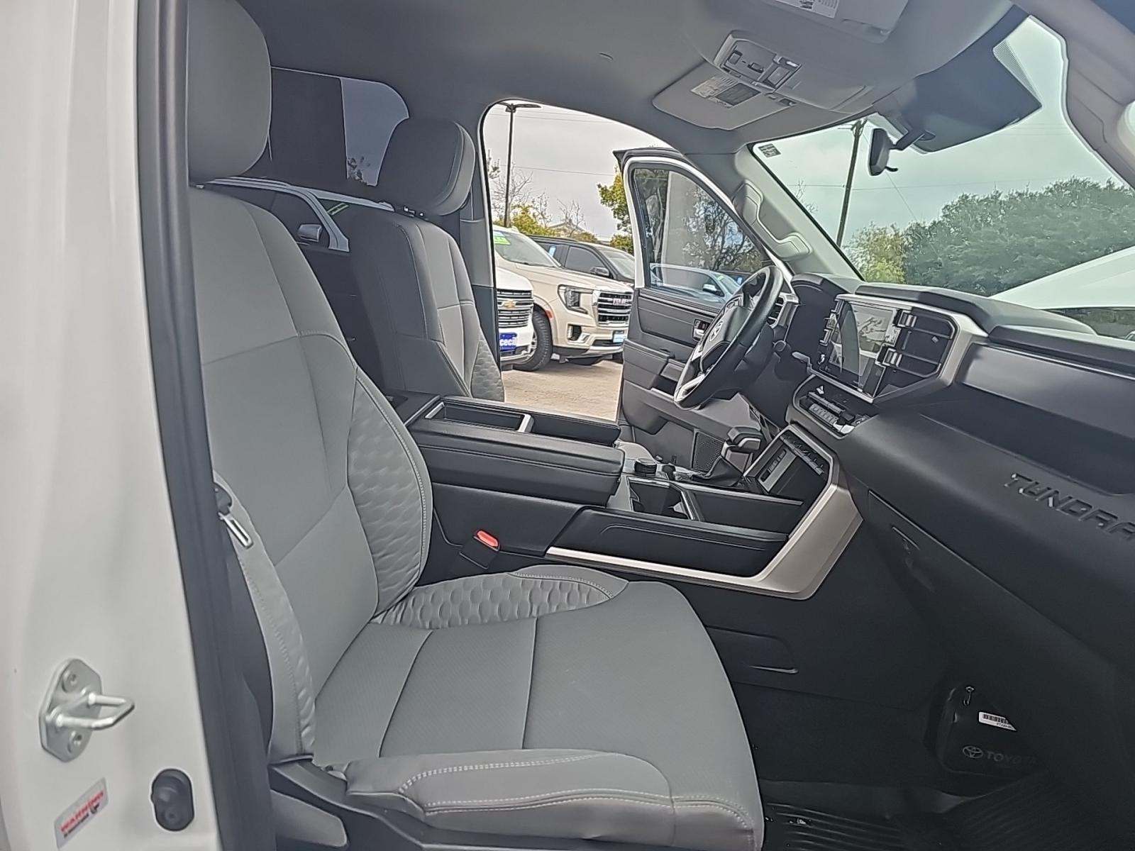 2022 Toyota Tundra SR5 RWD