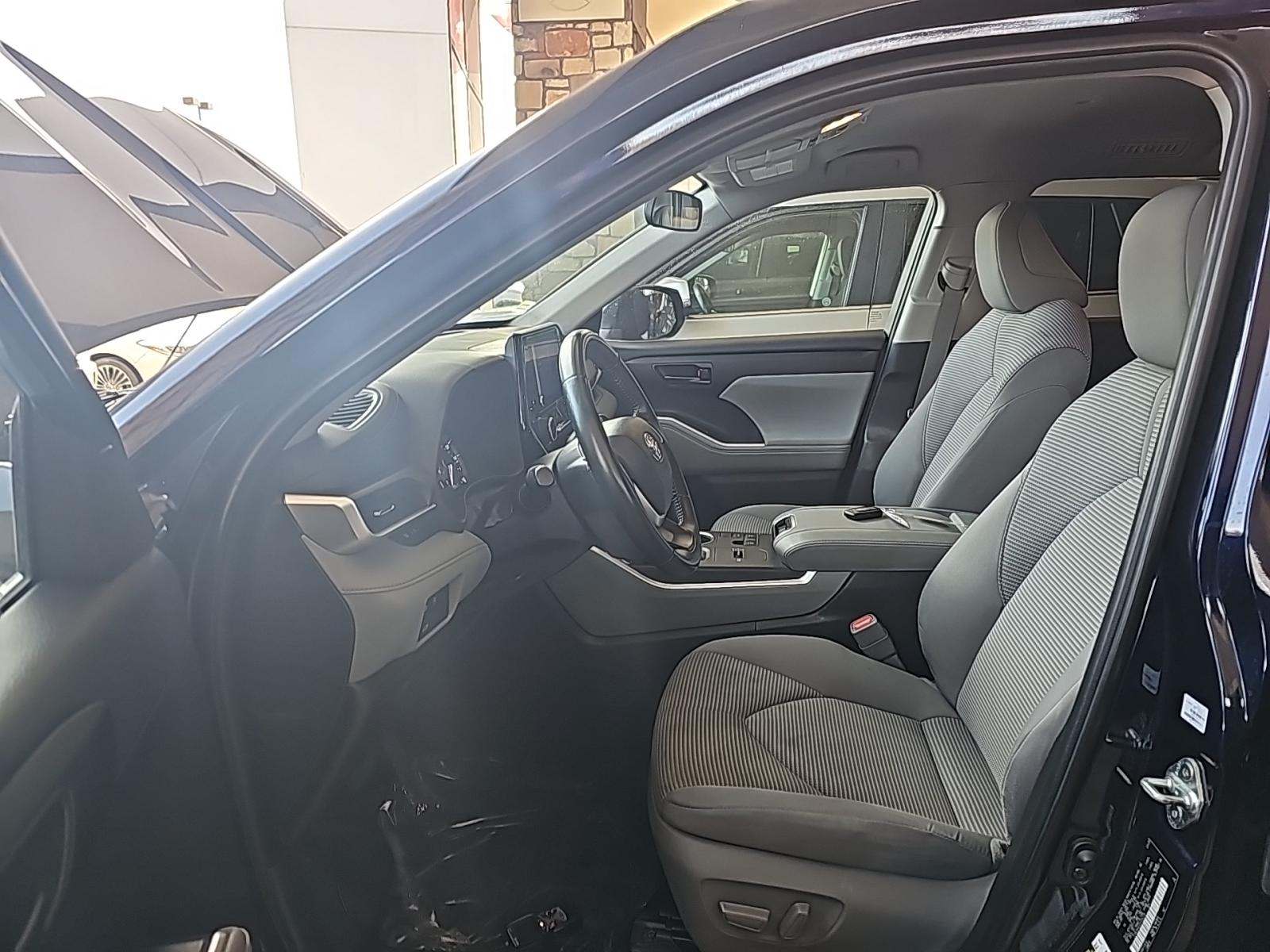 2023 Toyota Highlander LE FWD