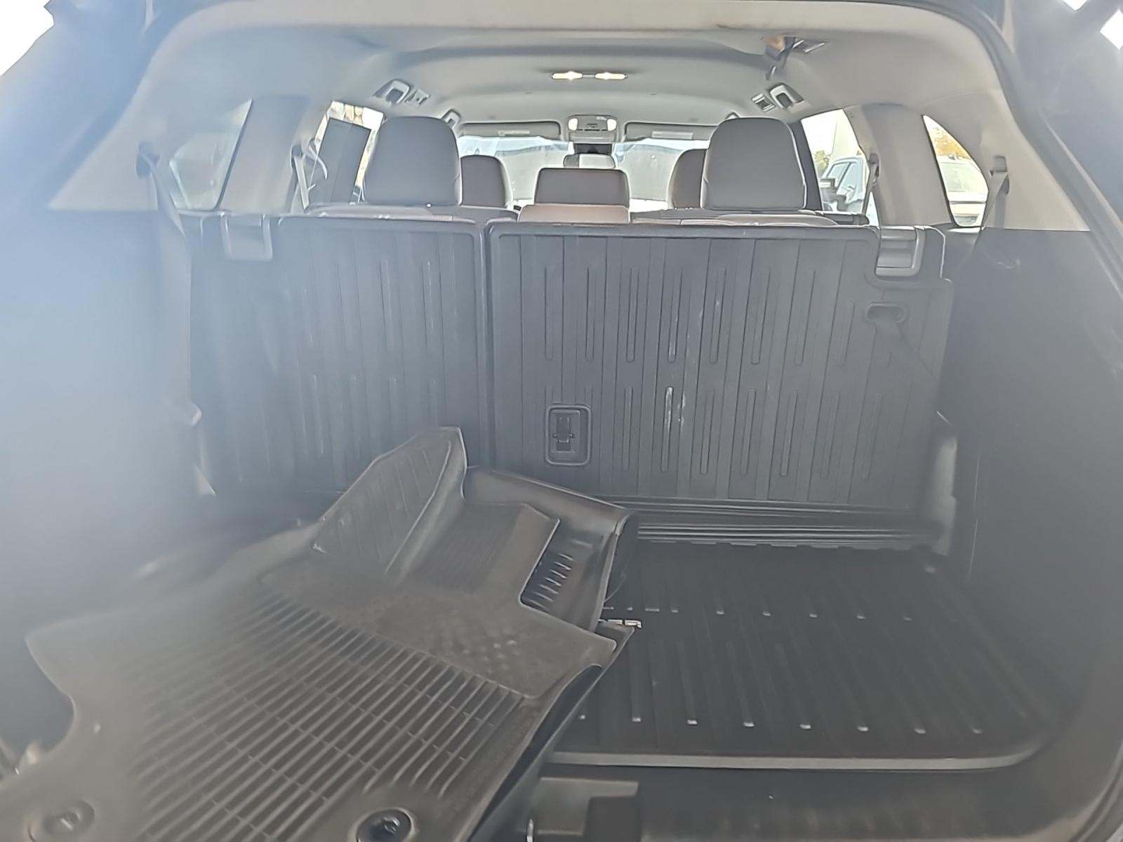 2023 Toyota Highlander LE FWD