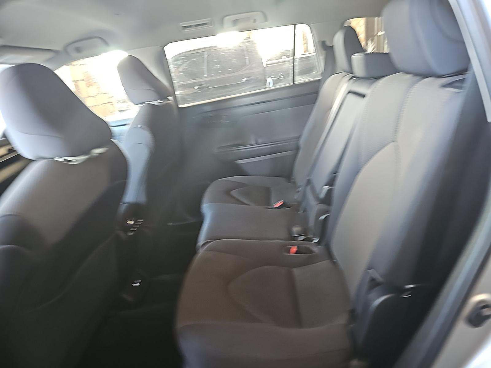 2023 Toyota Highlander LE FWD