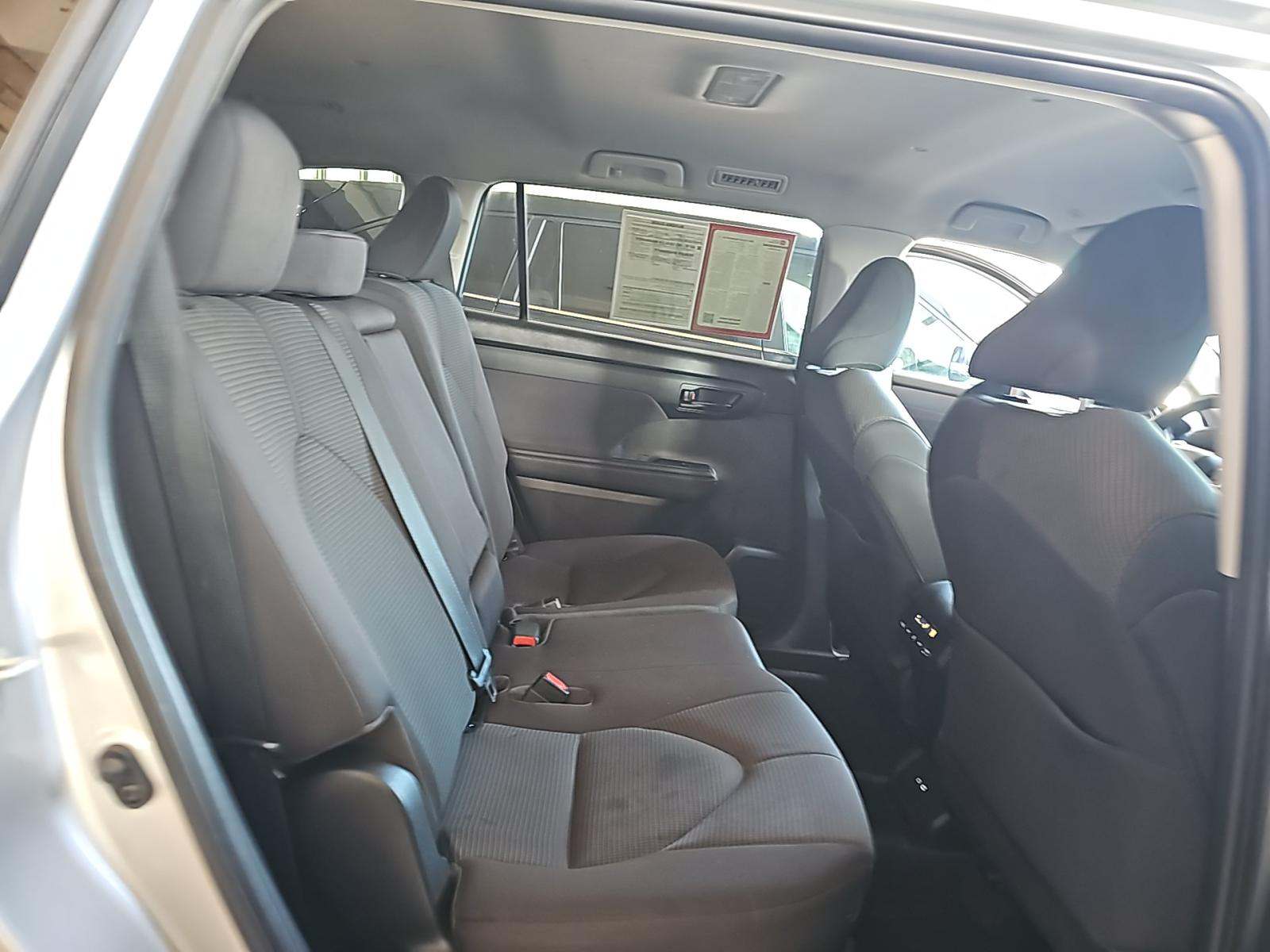 2023 Toyota Highlander LE FWD