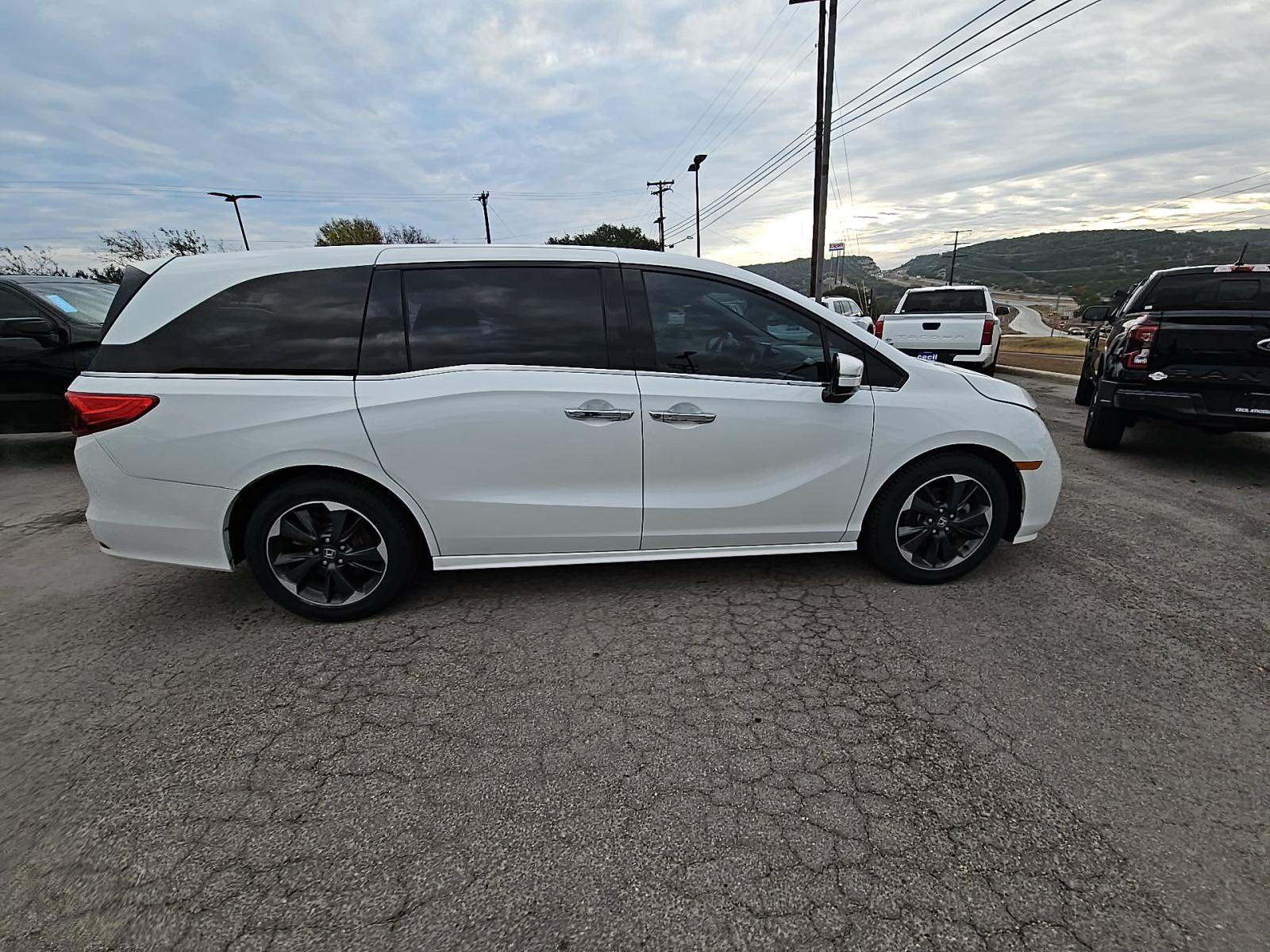 2022 Honda Odyssey Elite FWD