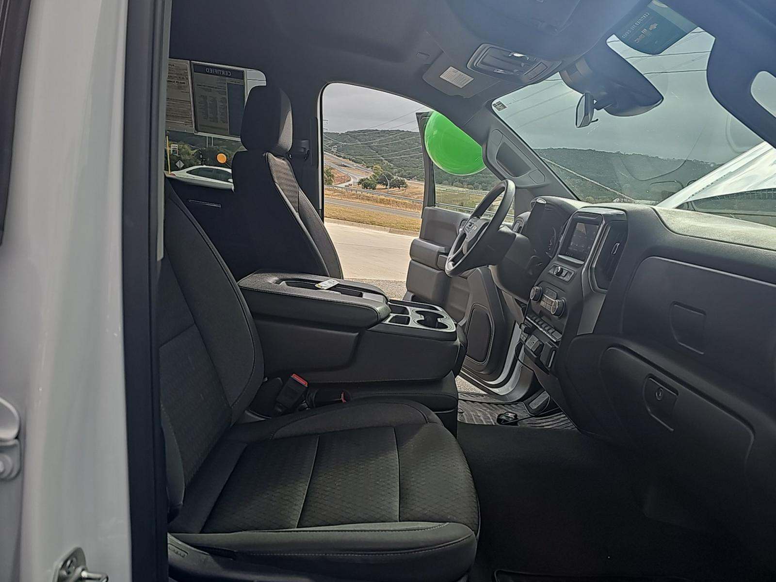 2025 Chevrolet Silverado 1500 Custom RWD