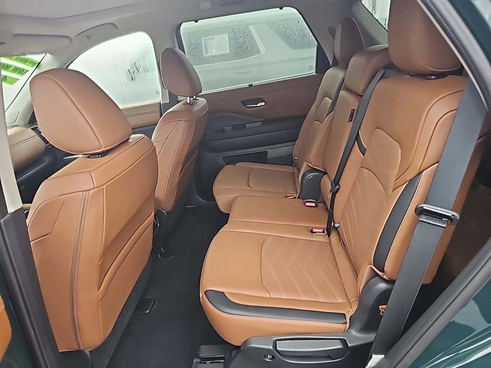 2024 Nissan Pathfinder Platinum AWD