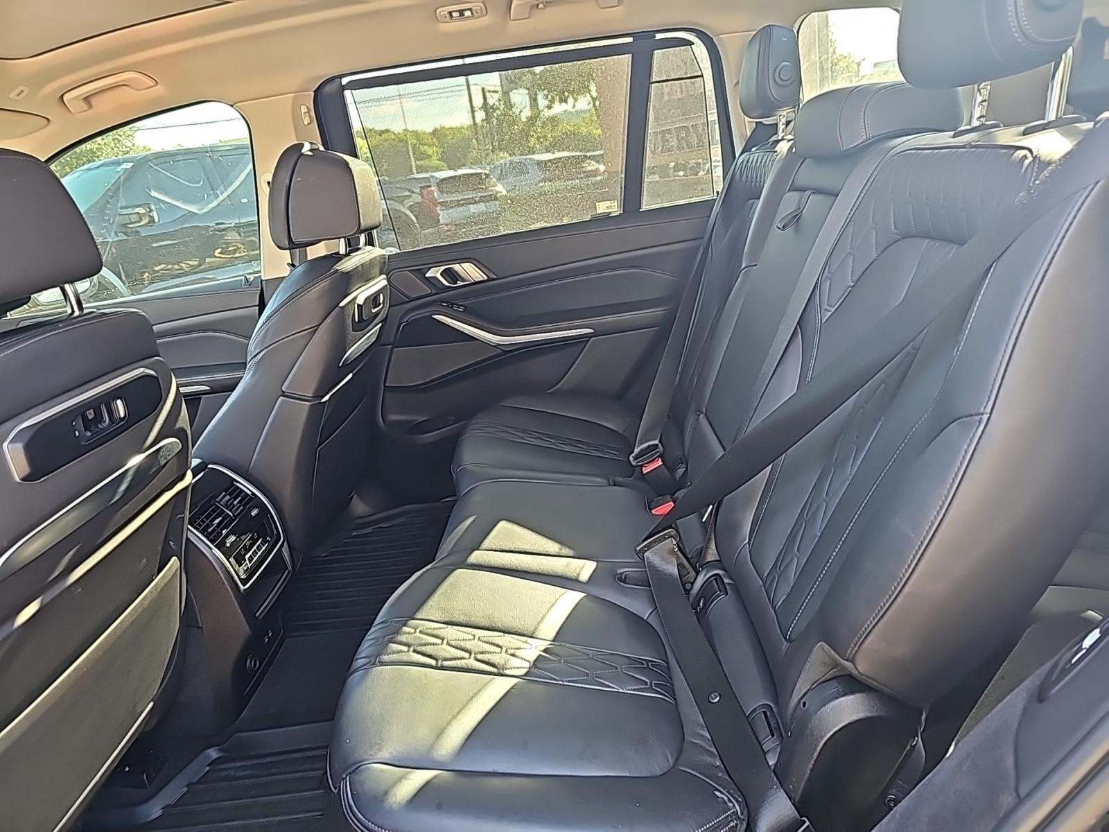 2023 BMW X7 xDrive40i AWD