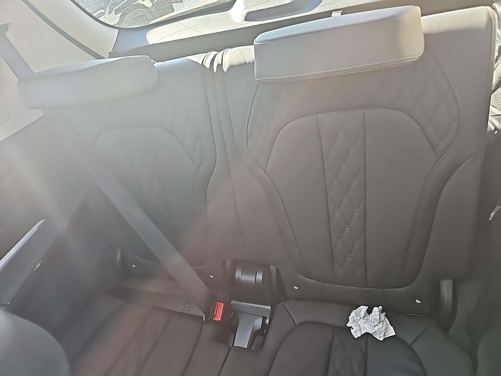 2023 BMW X7 xDrive40i AWD