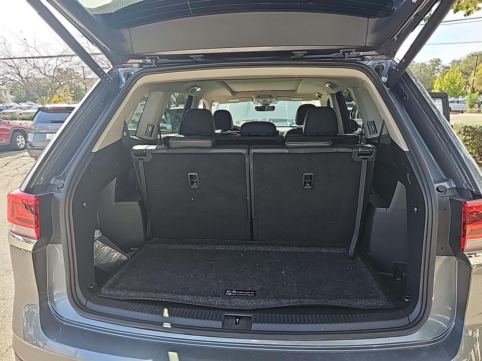 2025 Volkswagen Atlas 2.0T SE FWD