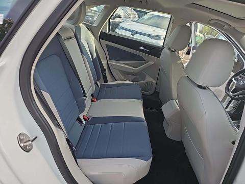 2025 Volkswagen Jetta 1.5T SE FWD