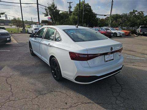 2025 Volkswagen Jetta 1.5T SE FWD