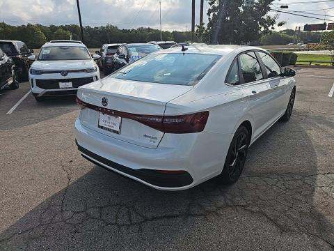 2025 Volkswagen Jetta 1.5T SE FWD