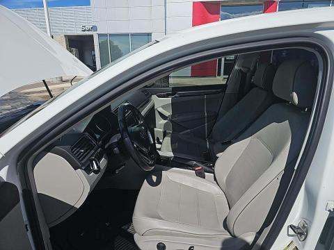 2018 Volkswagen Passat 2.0T SE FWD