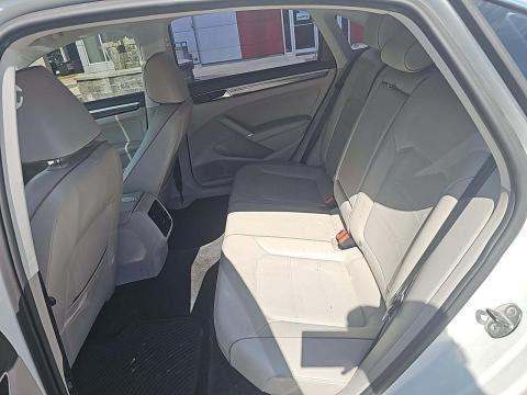 2018 Volkswagen Passat 2.0T SE FWD