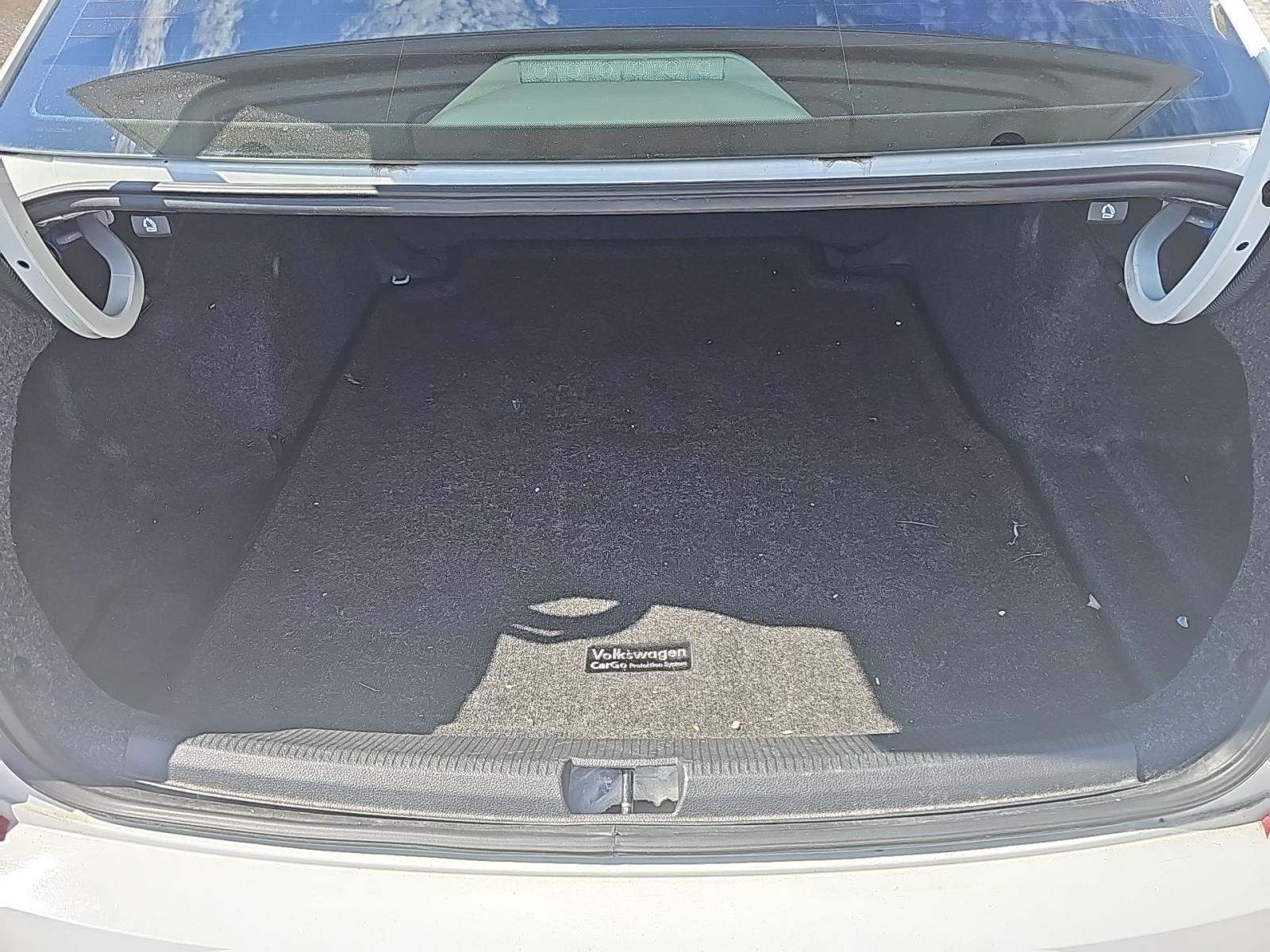 2018 Volkswagen Passat 2.0T SE FWD