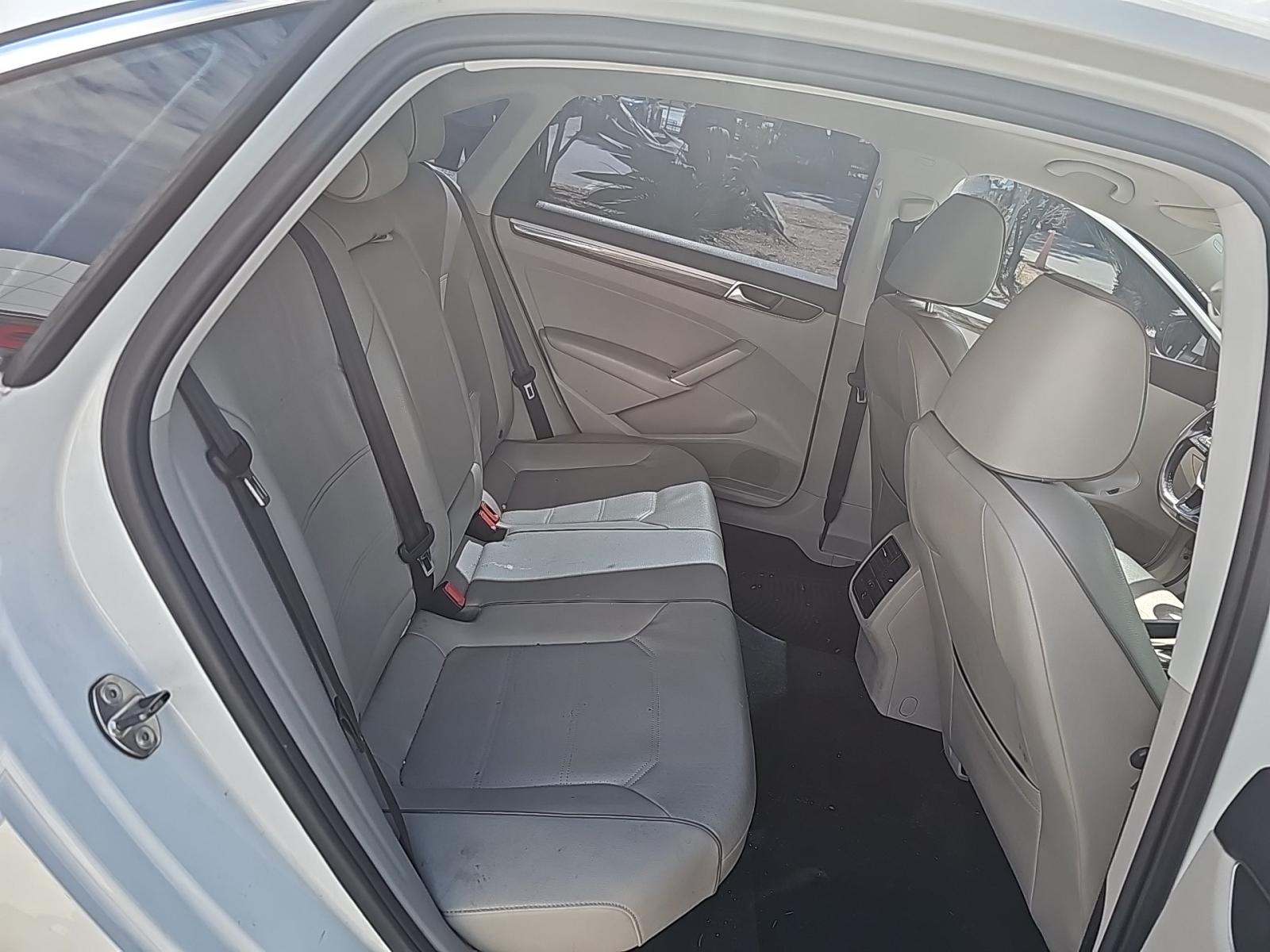 2018 Volkswagen Passat 2.0T SE FWD