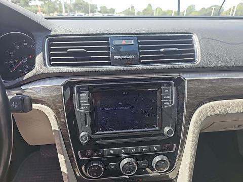 2018 Volkswagen Passat 2.0T SE FWD